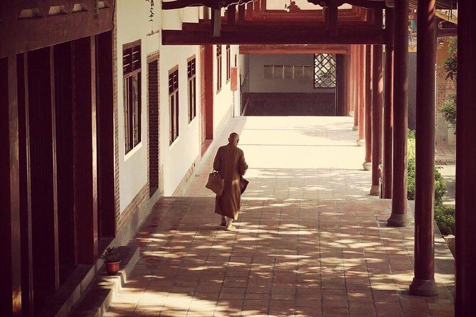 Private Day Tour to Visit Guanghua Temple and Meizhou Island from Xiamen - Who Should Consider This Tour?