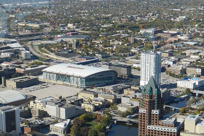 Private Downtown Milwaukee Helicopter Ride - Who Should Consider This Tour?