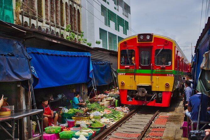Private Floating Market and Maeklong Railway Market Day Tour - Why We Think Youll Love This Tour