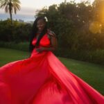 Private Flying Dress Photoshoot With A View - Who Should Consider This Experience?