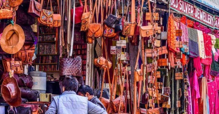 Private Half Day Jaipur Shopping Tour With PickUp - What the Tour Includes and How It Works