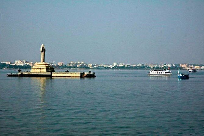 Private Half Day Tour: Dinner cruise, Old city shopping ride & Laser show - A Closer Look at the Hyderabad Half-Day Tour