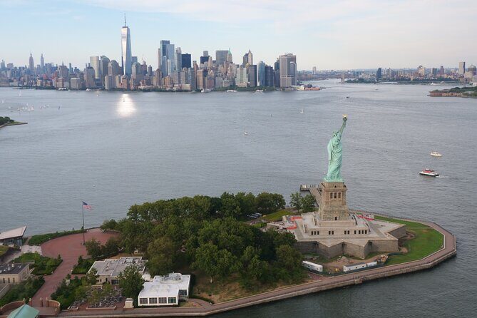 Private New York City Helicopter Tour for 2-6 from Westchester