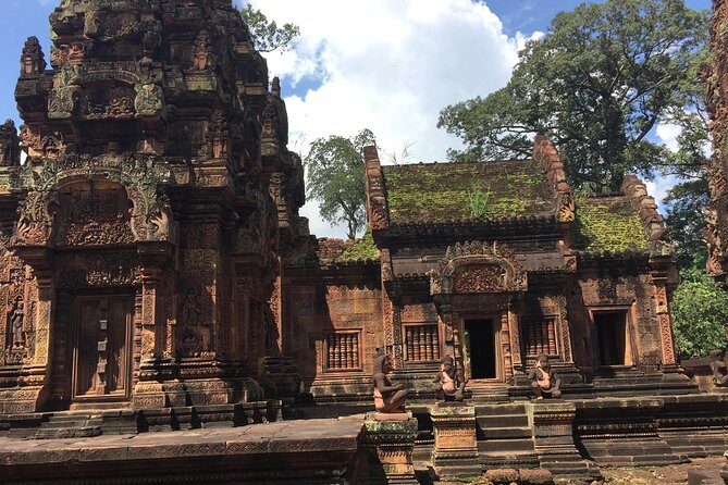 Private One Day Tour to Lady Temple & Kbal Spean - The Overlooked Gem: Banteay Samre