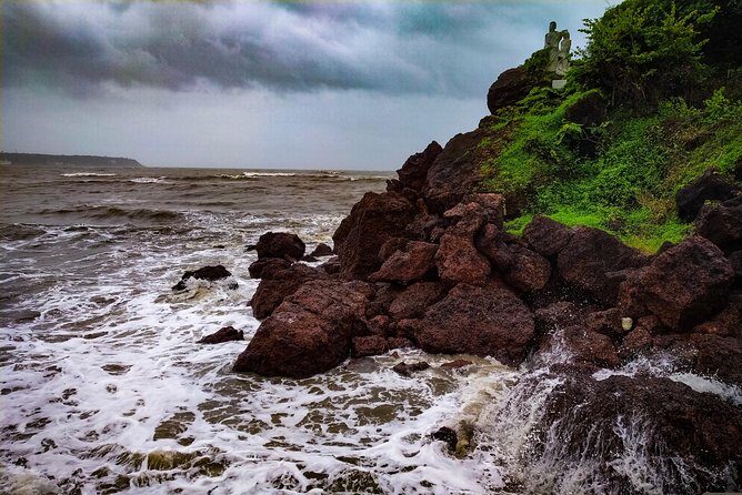 Private Portuguese Heritage Tour: Se Cathedral, Basilica of Bom Jesus and Dona Paula Beach in Goa - Practical Information and What to Expect