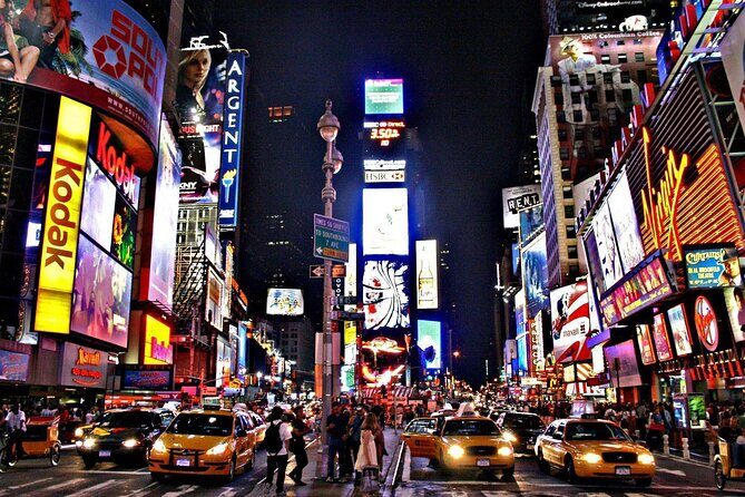 Private Roundtrip to Newark Liberty International Airport - Who Should Consider This Service?