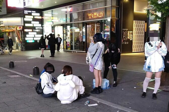 Private Shinjuku Kawasaki Tokyo Slum Walking Tour with Transfer - Detailed Breakdown of the Itinerary