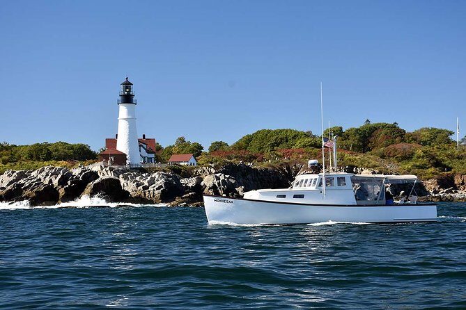 Private Sightseeing Charter on a Vintage Lobster Boat with Drinks - Exploring the Itinerary: What to Expect on Your Two-Hour Tour