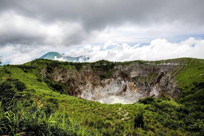 Private Sulawesi Trekking Mount Mahawu & Lokon from Manado - An In-depth Look at the Sulawesi Trekking Tour from Manado