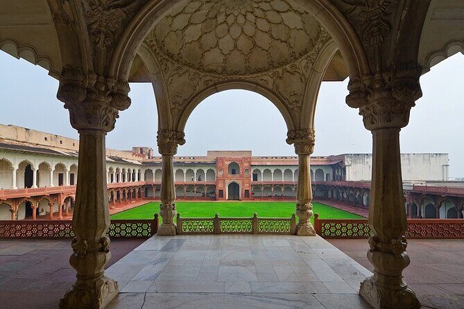 Private Sunrise half-day tour at Taj Mahal with visiting to Agra Fort - Possible Drawbacks or Considerations