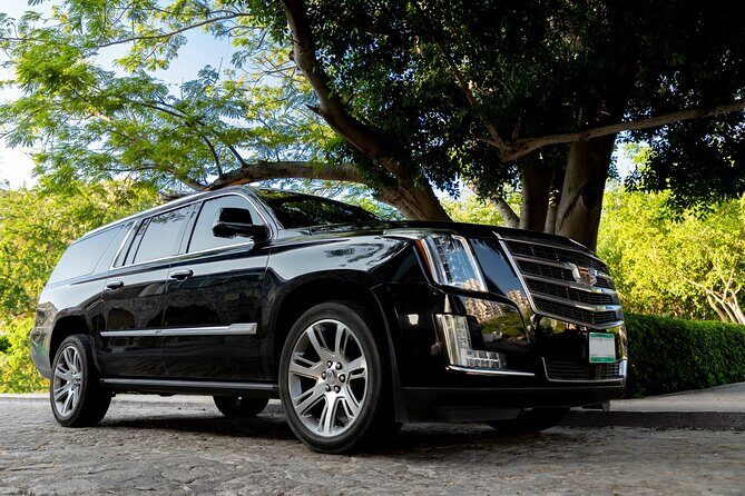 Private SUV Round-Trip from Airport to Four Seasons Resort Cabo - A Practical and Comfortable Way to Start or Finish Your Los Cabos Vacation