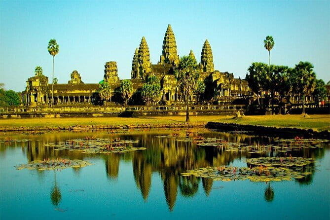 Private Taxi from Siem Reap to Phnom Penh - Speak English Driver - Who Will Love This Experience?