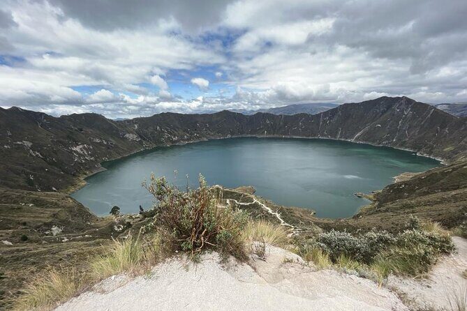 Private tour at Cotopaxi and Quilotoa one day include paint class - Practical Details and Value