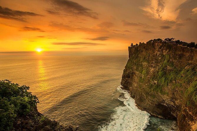 Private Tour Bali Beaches and Uluwatu Temple with Dinner - FAQs