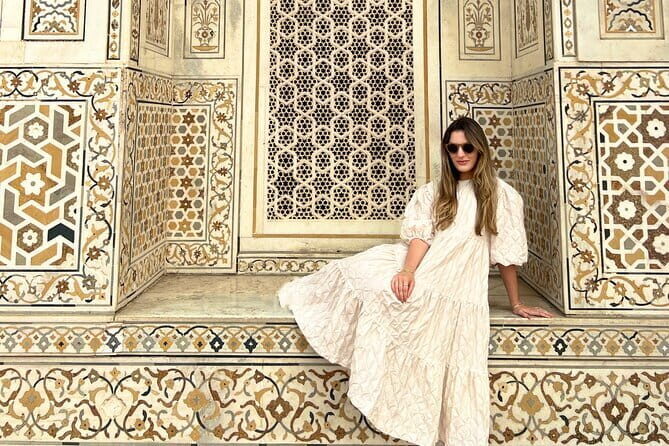 Private Transfer Agra to Delhi - The Details of the Journey