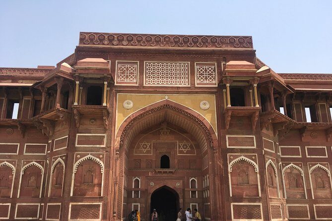 Private Transfer From Agra to New Delhi - Special Features and Accessibility