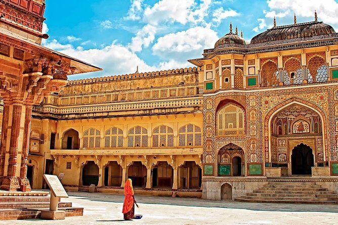 Private Transfer from Rajiv Gandhi (HYD) Airport to Hyderabad - Who Will Love This Service