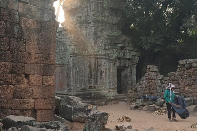 Private Two Days Siem Reap Temples Discovery Guided Tour - Who Should Consider This Tour?