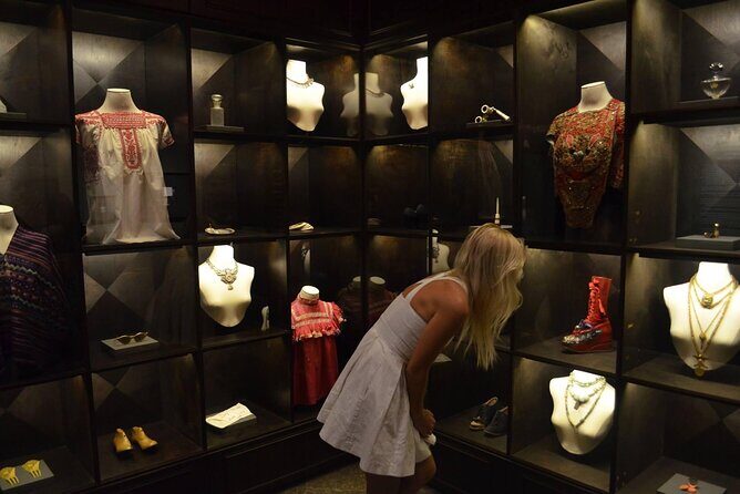 Private VIP Frida Kahlo Art Tour With An Expert In Art - Practical Details