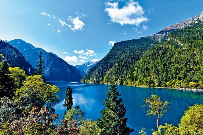 Private VIP Tour:2-Day JiuzhaigouHuanglong Highlights Experience - Authentic Experiences and Traveler Feedback