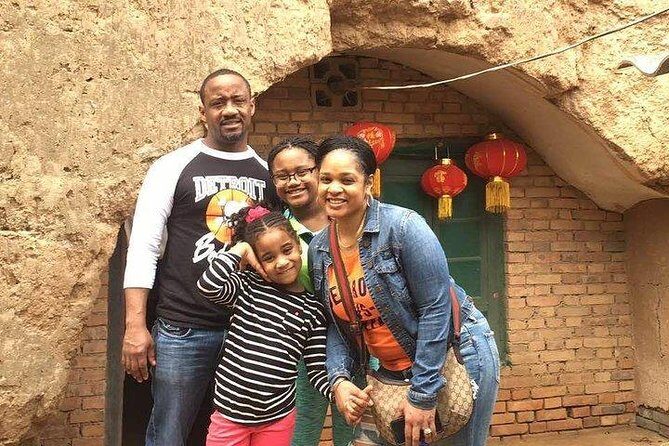 Private Xi'an Tour: Terracotta Warriors, Hanyangling Museum, Cave Homes