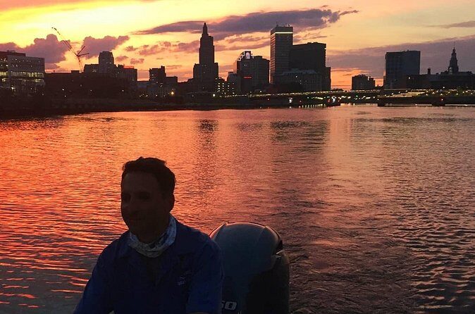 Providence Twilight River Cruises - The Appeal of Local Wine and the Setting