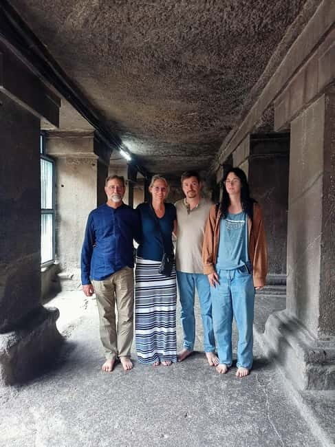 Pune: Sacred Sites Half Day Tour with Snacks (AC Car Tour)