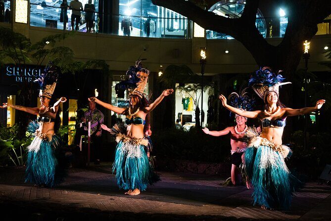 Queens Luau in the Heart of Waikiki - Authenticity and Atmosphere: What’s the Reality?