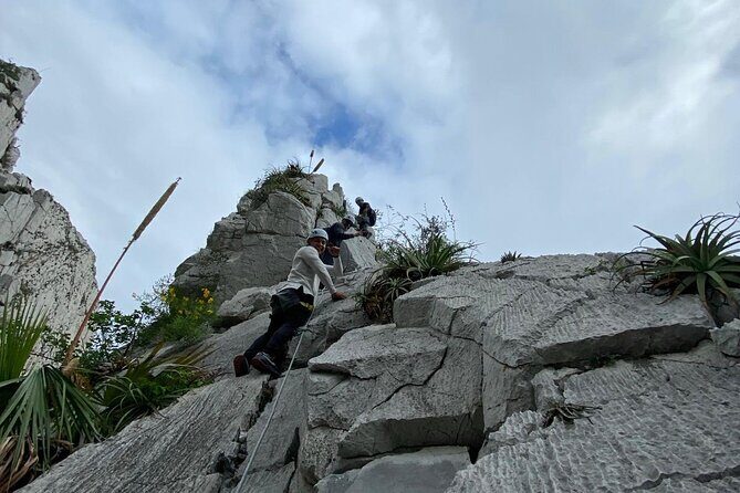 Rappels in Pico Licos with certified guides - Who Is This Tour Best For?