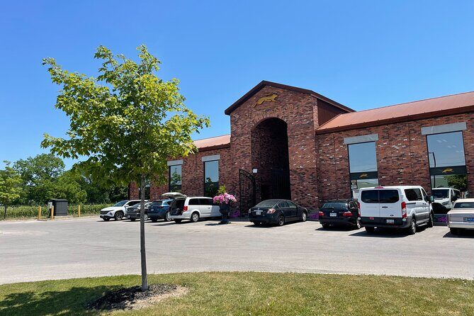 Relaxing three courses Lunch & Wine Tour through Niagara's Wine Country - The Sum Up