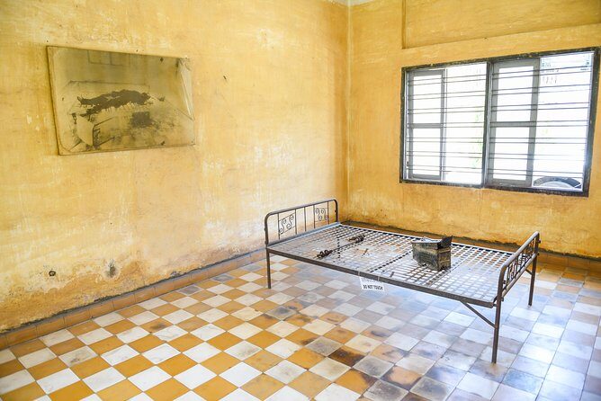 Remnants of a Khmer Rouge Era - The Heart of Cambodia’s Dark History
