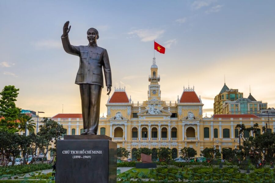 Saigon Historical Half-Day Tour By Car - The Itinerary: What You Can Expect