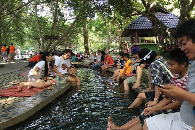 San Kamphaeng Hot Springs and Thai Handicraft Tour from Chiang Mai - Why This Tour Works Well