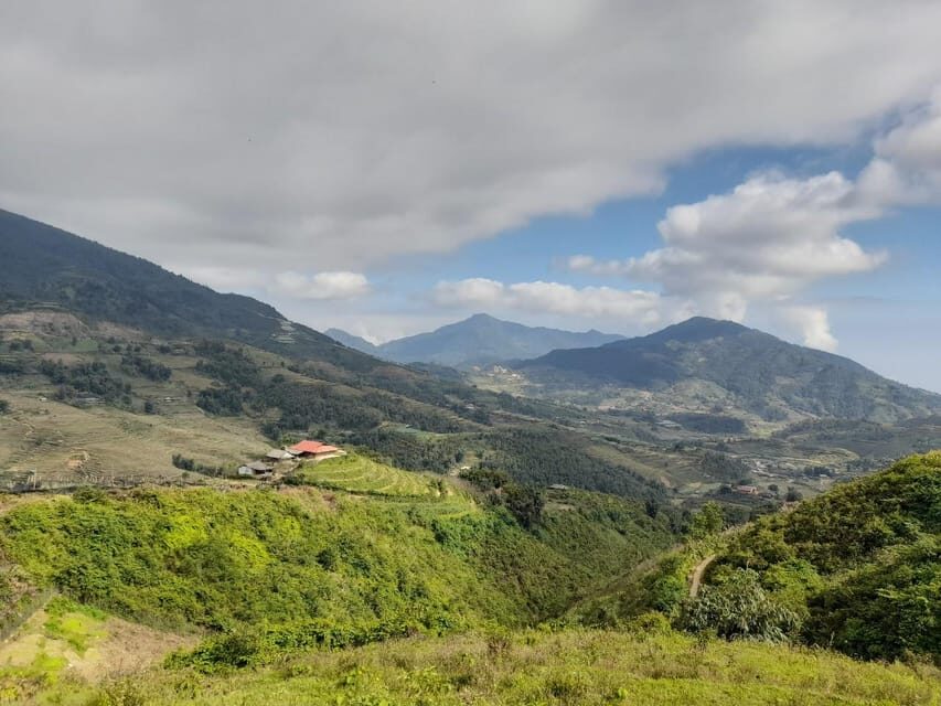 Sapa 2 Days 1 Night Sleep at HomeStay in Ta Van Village - Day 1: From Lao Cai to Sapa and Trekking Begins