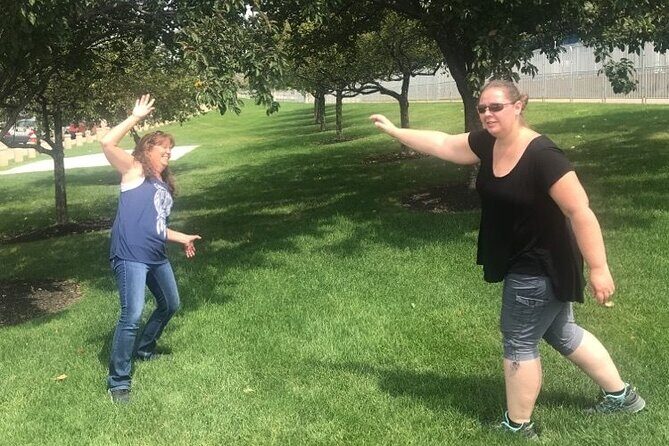 Scavenger Hunt Adventure in London by Zombie Scavengers - Exploring the Zombie Scavengers Experience