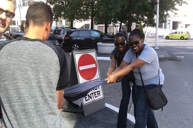 Scavenger Hunt Adventure in Vancouver by Operation City Quest - Who Will Love This Experience?