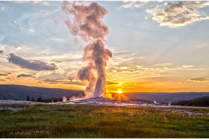 Self Guided Audio Walking Tour of Old Faithful Geyser Basin - Practical Aspects of the Tour