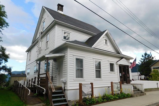 Self-Guided Juneau Scavenger Hunt: Juneau Journey - In-Depth Review of the Juneau Scavenger Hunt