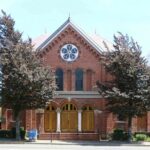 Self Guided Victoria Scavenger Hunt: Sea, Squares & Spirits - Authentic Challenges and Engaging Interactions