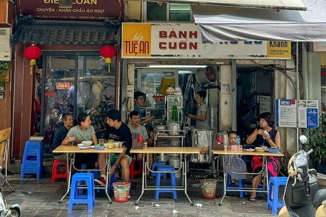 Self-Guided Walking Tour of Hanois Hoàn Kim Lake - A Deep Dive into the Tour Experience