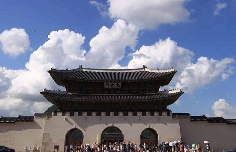 Seoul: Guided Korean Monster Tour at Gyeongbok Palace - A Deep Dive into the Experience