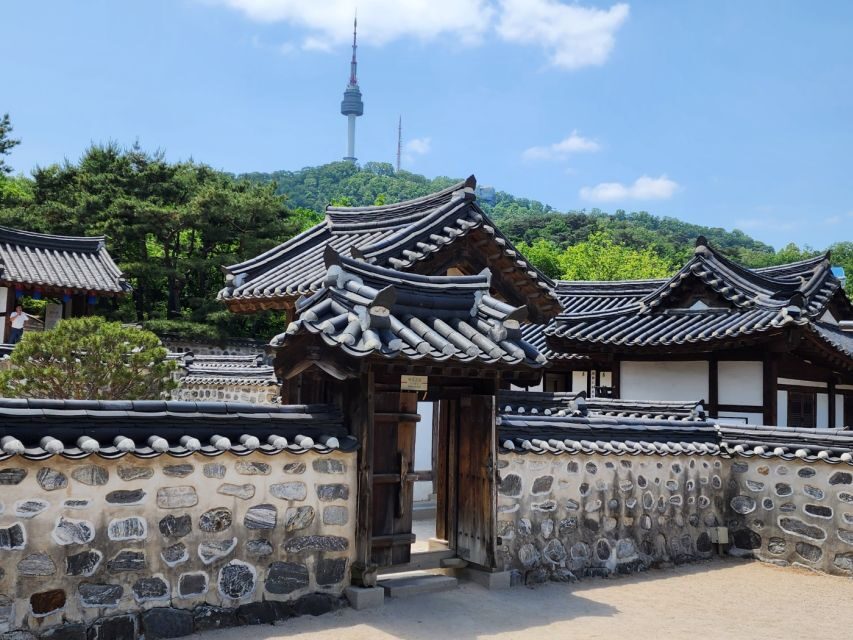 Seoul: Gyeongbok Palace, Bukchon Village, and Gwangjang Tour - Pricing and Value Analysis