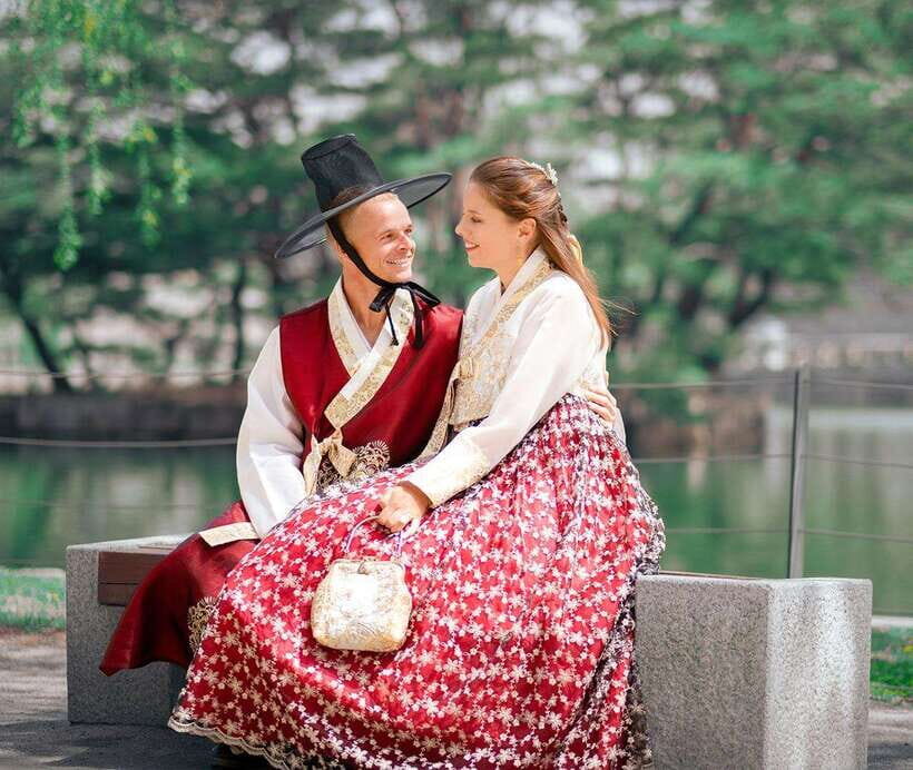 Seoul: Hanbok Rental with Gyeongbokgung Palace Entry - A Deep Dive into the Hanbok Rental Experience