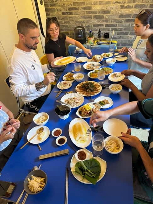 Seoul: Home-Cooked Meal, Dessert Making Naksan, & Park Walk - Exploring the Seoul: Home-Cooked Meal, Dessert Making Naksan, & Park Walk Tour