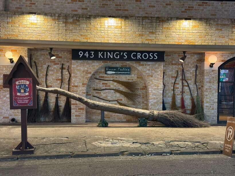 Seoul: Hongdae, Animation&Game, Theme Cafe Walking Tour - Exploring Hongdae: An Authentic Korean Youth Culture Journey