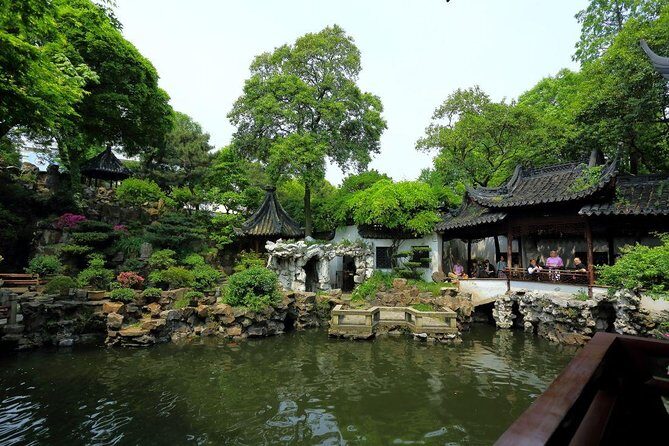 Shanghai Half Day Bus Tour: Yu Garden, Bund, Nanjing Road, Confucius Temple - The Practicalities