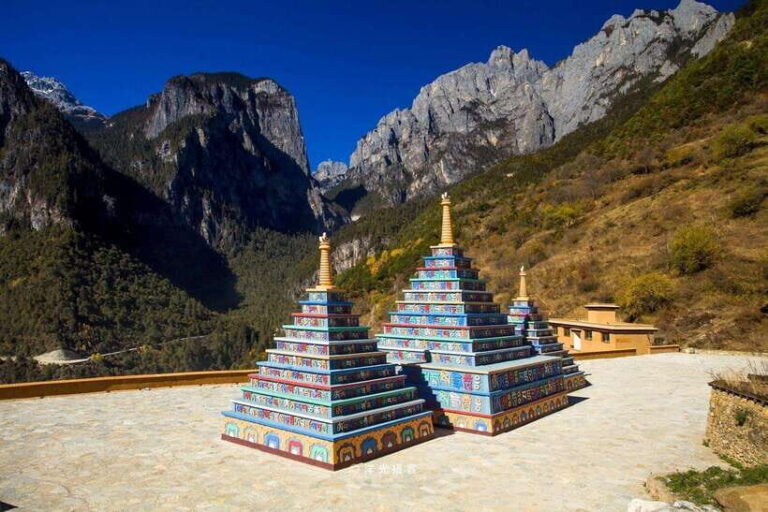 Shangri-La: 7-Day Shangri-La Adventure Tour - Day 2: Exploring the Heart of Tibetan Buddhism in Shangri-La