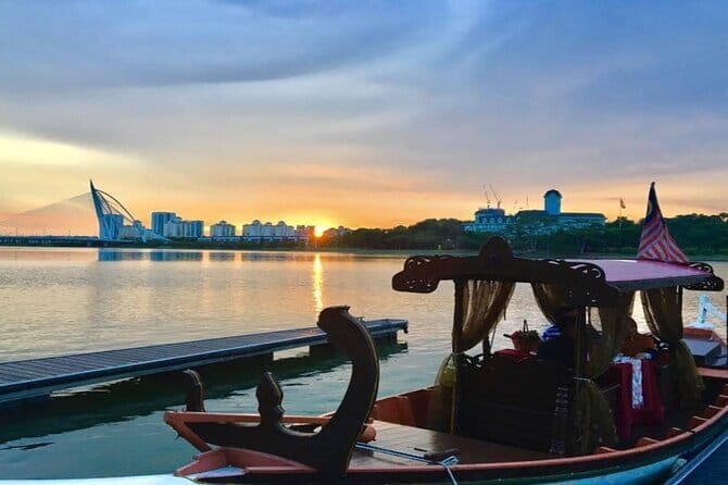 Shared Putrajaya Tour with Traditional Boat Cruise & Pink Mosque - The True Value of This Tour