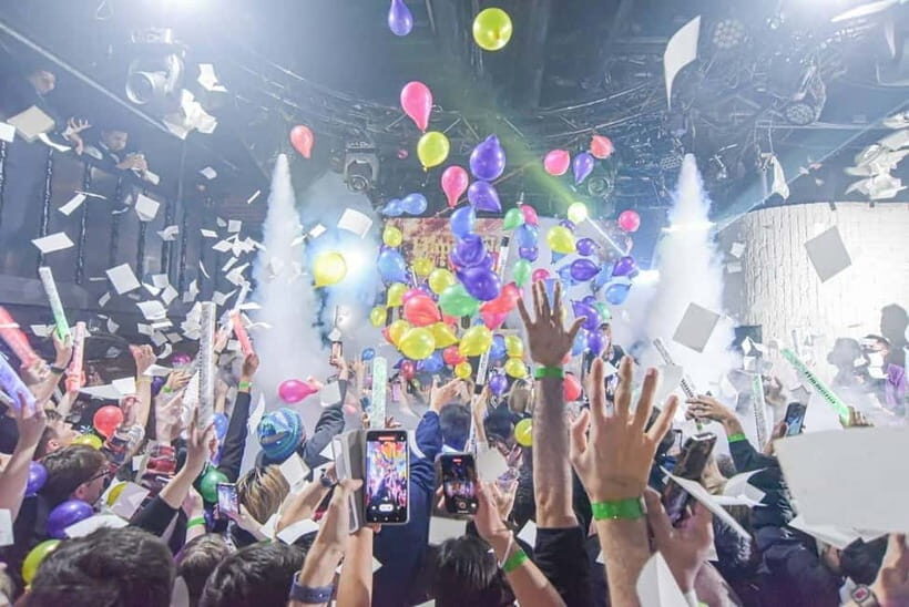 Shinsaibashi:AMMONA Nightclub Admission Ticket (For Foreign) - A Detailed Look at the AMMONA Nightclub Experience