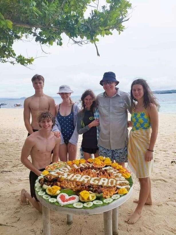 Siargao:Tri Island Hopping Naked Island, Daku, Guyam w/Lunch